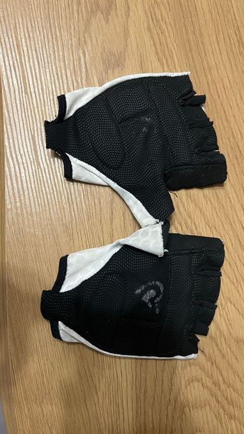 Used Pissei UAE Gloves 2024 bike — image 2 of 2