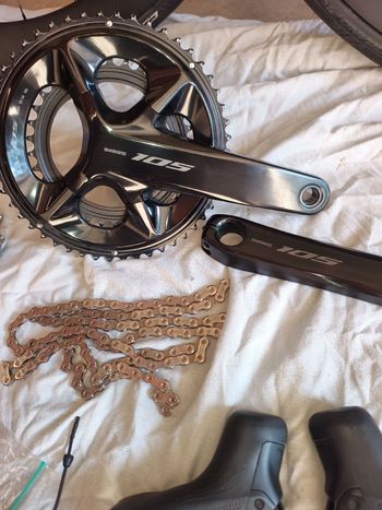 Brugt Shimano Di2 105 12v 2025 bike — billede 2 af 4
