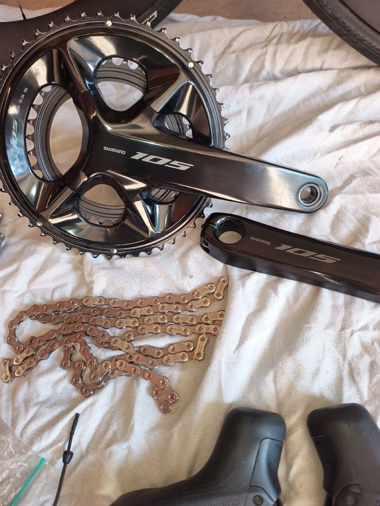 Brugt Shimano Di2 105 12v 2025 bike — billede 2 af 4