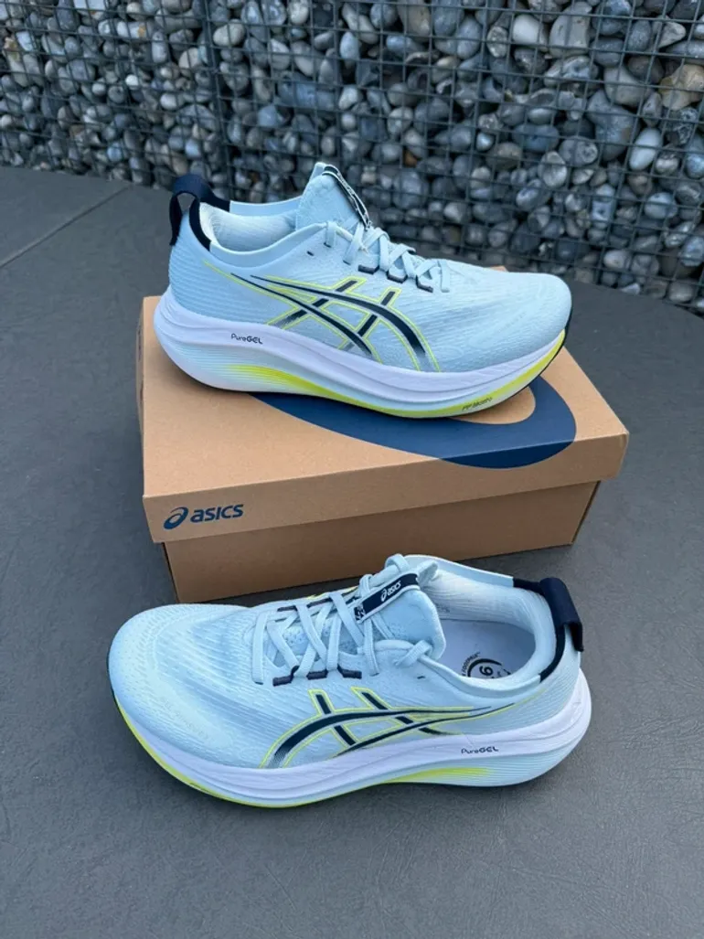Used Asics Gel-Nimbus 27 bike — image 1 of 11