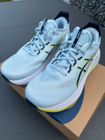 Used Asics Gel-Nimbus 27 bike — image 2 of 11