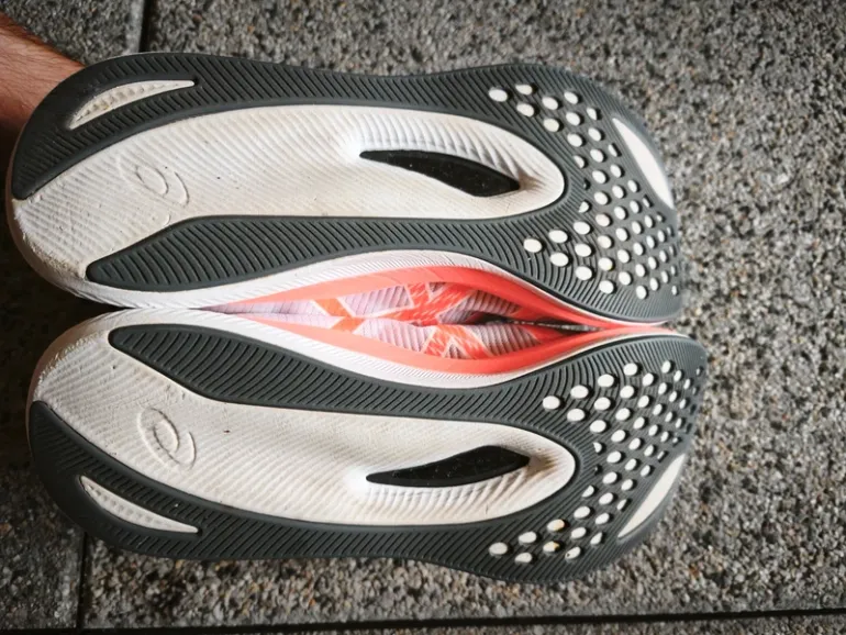 Used Asics Magic Speed 3 bike — image 3 of 4