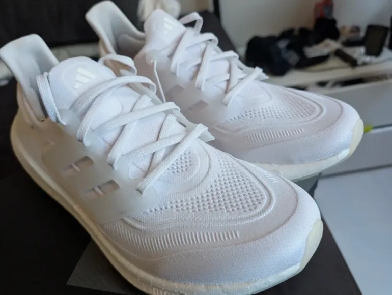 Käytetty Adidas Ultraboost Light bike — kuva 1 / 12