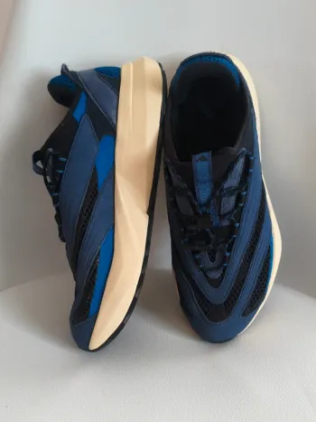 Käytetty Adidas Sneaker Dunkelblau/Schwarz Tracker-Style bike — kuva 3 / 5