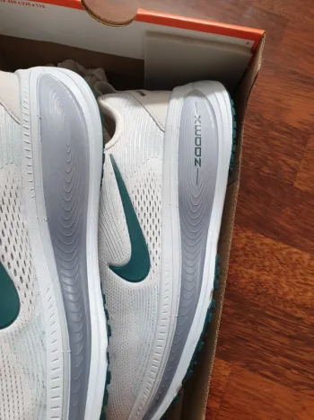 Used Nike Herren Schuhe Größe 42.5 bike — image 4 of 9