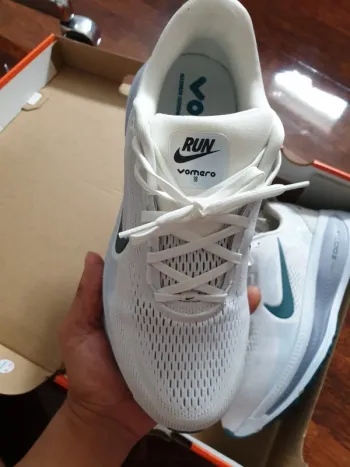 Used Nike Herren Schuhe Größe 42.5 bike — image 3 of 9