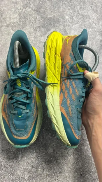 Gebrauchtes Hoka Speedgoat 5 bike — Bild 2 von 9