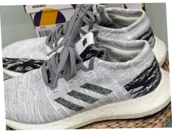 Käytetty Adidas Pure Boost x Undefeated bike — kuva 2 / 10