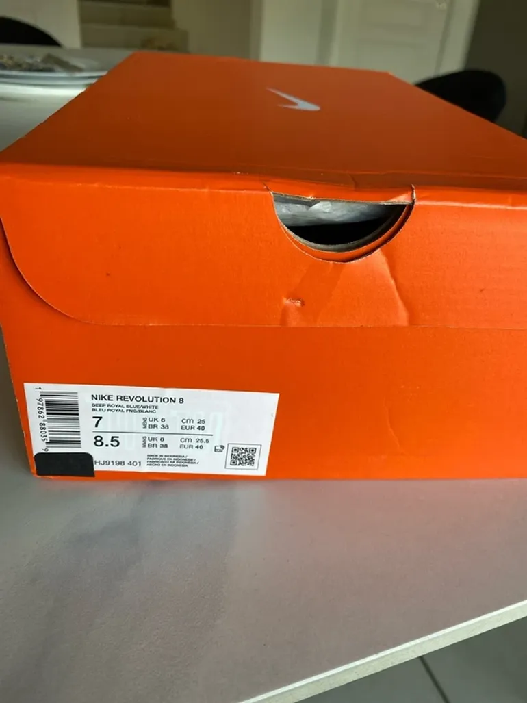Used Nike Shoes Size 40 bike — image 9 of 9