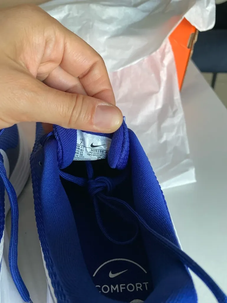 Used Nike Shoes Size 40 bike — image 7 of 9
