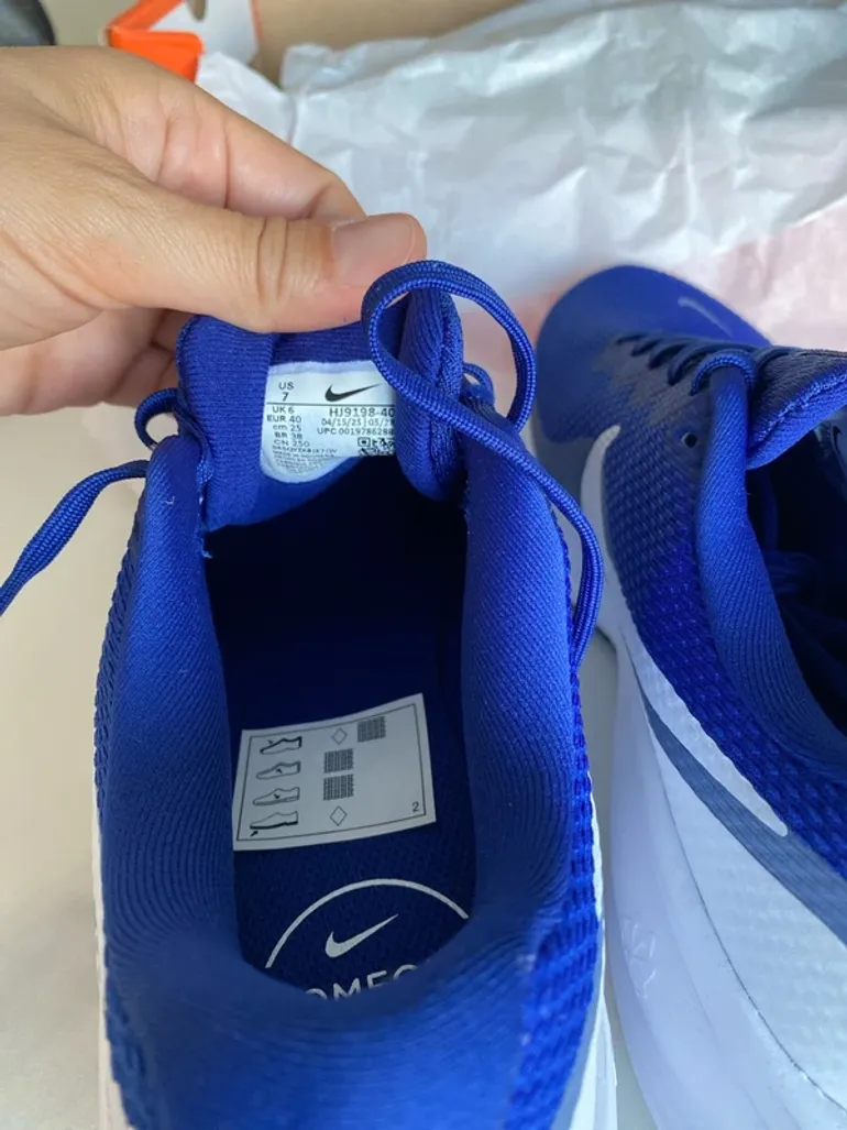 Used Nike Shoes Size 40 bike — image 6 of 9