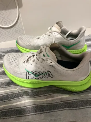 Used Hoka Running Shoes bike — image 4 of 5