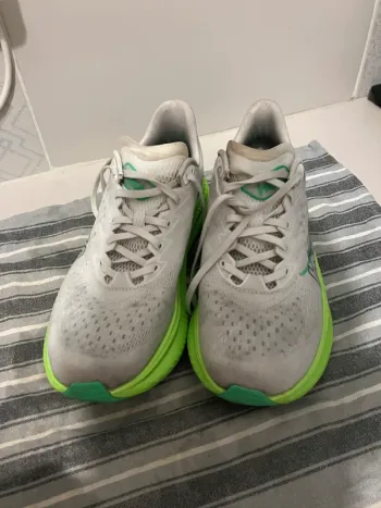 Used Hoka Running Shoes bike — image 5 of 5