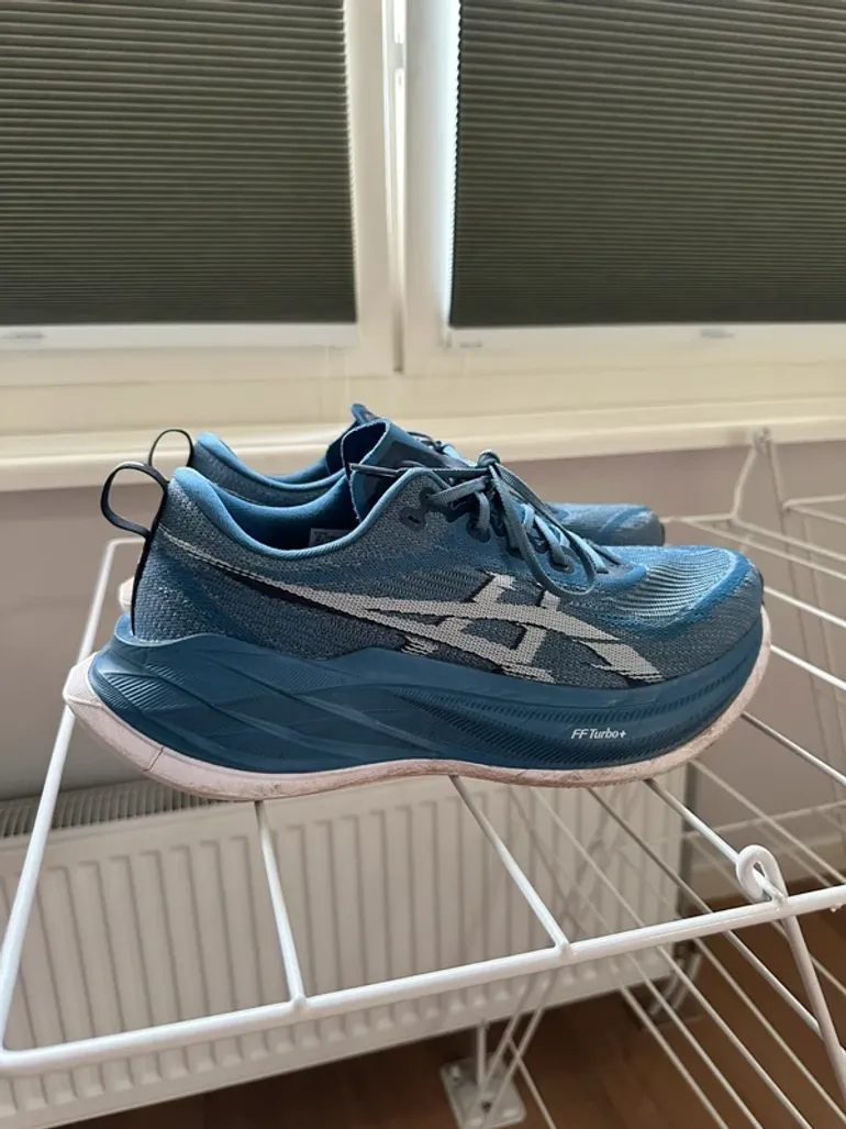 Used Asics Superblast 2 bike — image 1 of 7