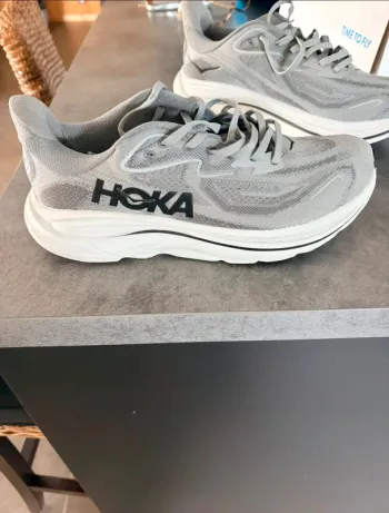 Used Hoka Clifton 10 bike