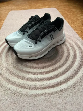 Used On Running Cloud bike — image 3 of 8