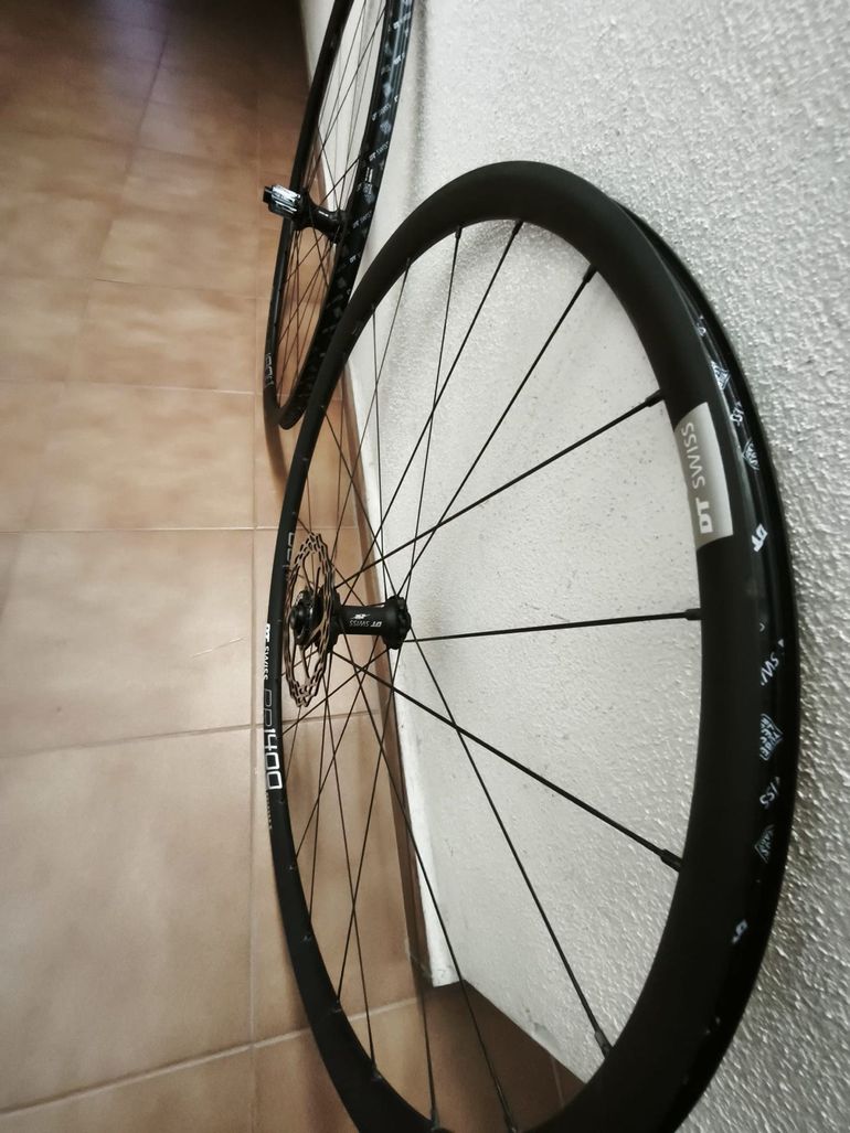Used Dt Swiss pr1400 y e1800 2023 bike — image 3 of 5