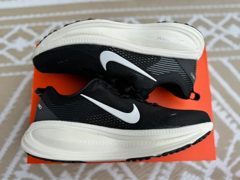 Used Nike Vomero 18 bike — image 3 of 3