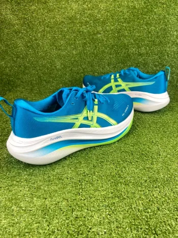 Used Asics Gel Ziruss 9 bike