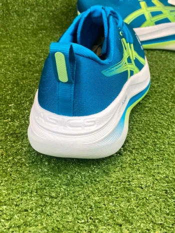 Used Asics Gel Ziruss 9 bike — image 4 of 9