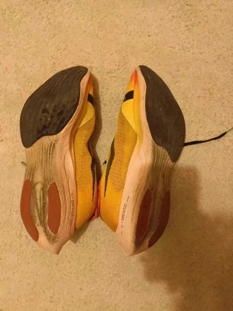 Used Orange Nike ZoomX Vaporfly NEXT% 2 Ekiden bike — image 4 of 7