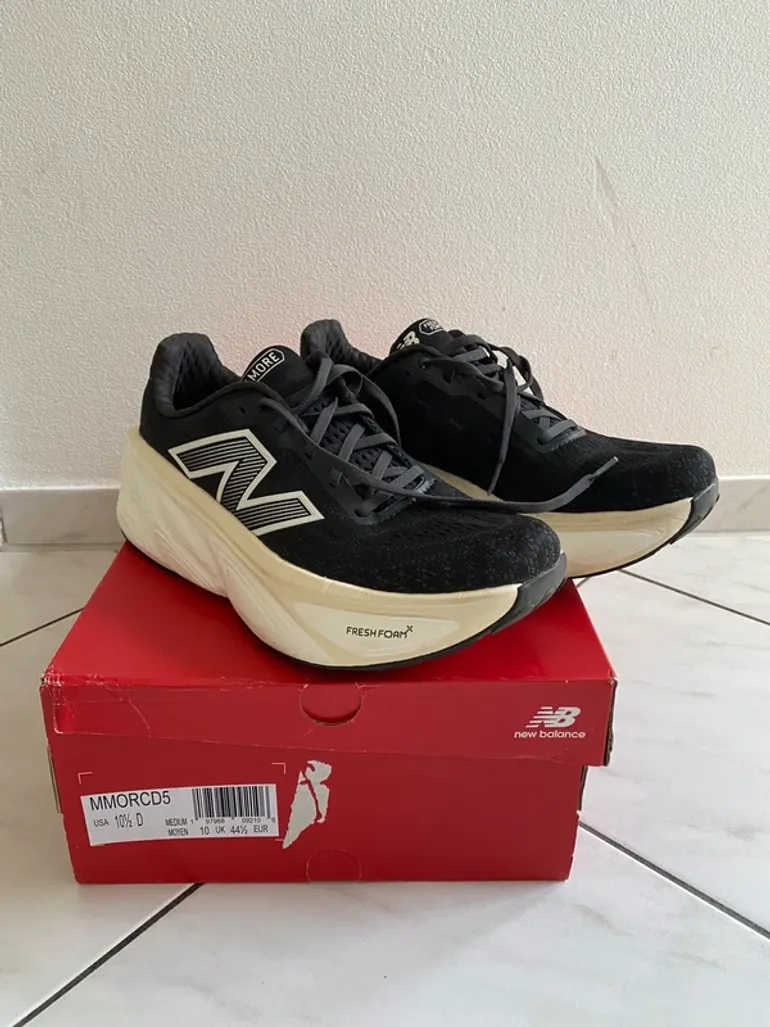 Used New Balance Fresh Foam X More v5 bike — image 2 of 5
