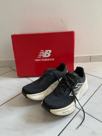 Used New Balance Fresh Foam X More v5 bike
