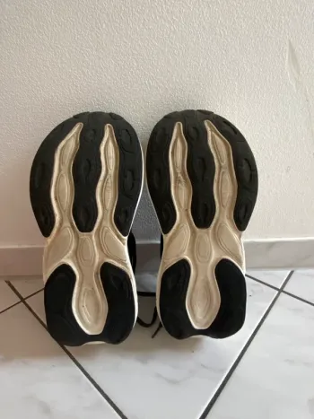Used New Balance Fresh Foam X More v5 bike — image 5 of 5
