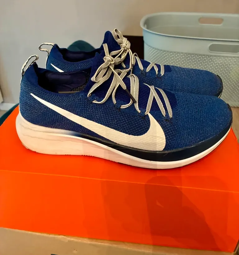 Used Nike Air Zoom Fly Flyknit bike — image 4 of 8
