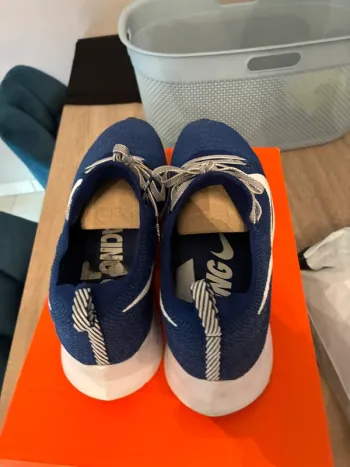 Used Nike Air Zoom Fly Flyknit bike — image 6 of 8