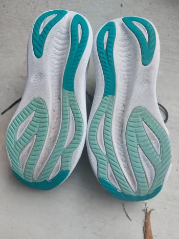 Gebrauchtes Asics Nimbus 27 bike — Bild 5 von 5