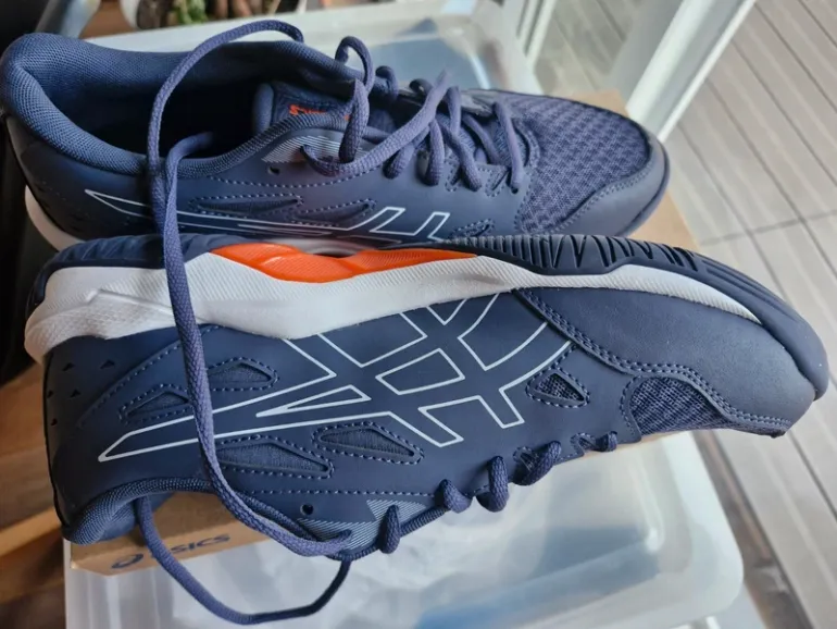 Używany Asics Gel Rocket 11 bike — zdjęcie 2 z 9