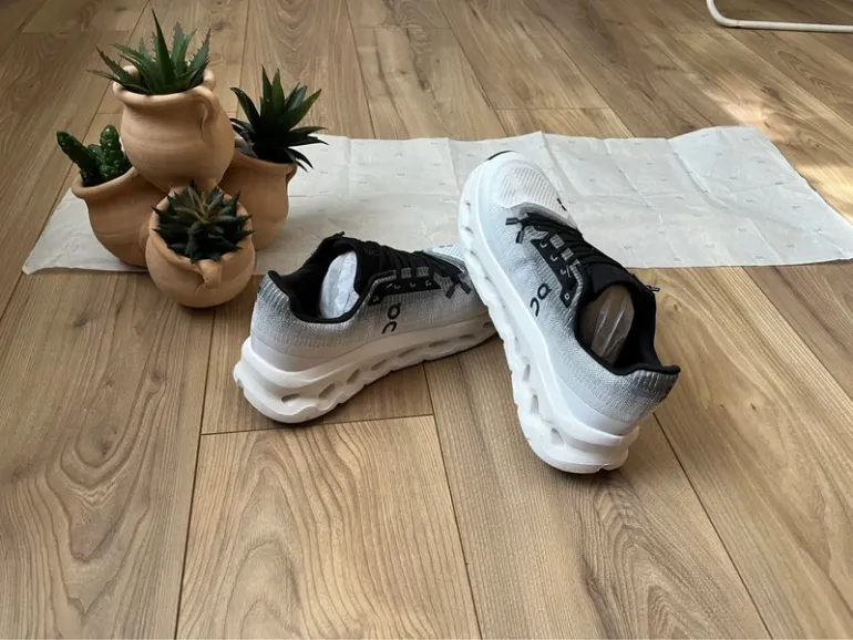 Used On Running Cloud bike — image 6 of 7