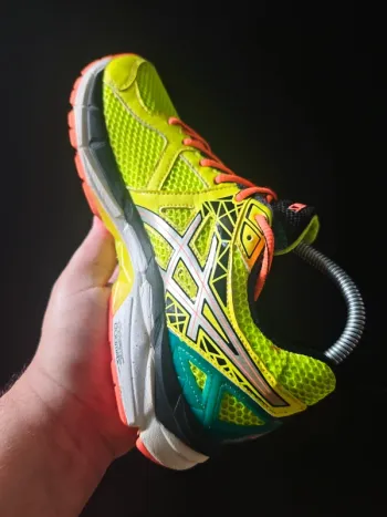Used Asics GEL-GT-2000 bike — image 2 of 9