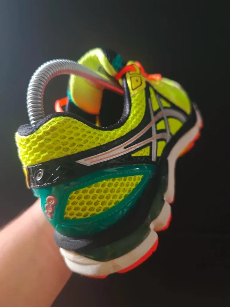 Used Asics GEL-GT-2000 bike — image 3 of 9