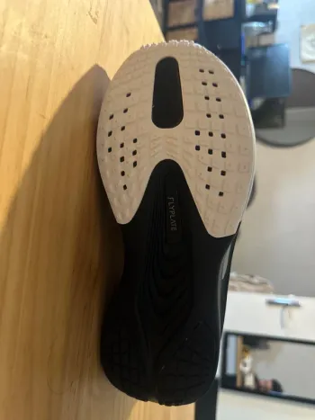 Used Nike Zoom Fly 6 bike — image 3 of 3