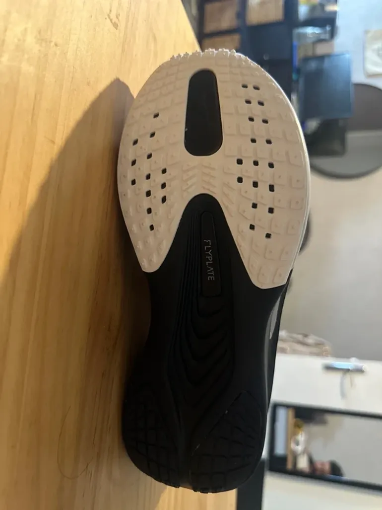 Used Nike Zoom Fly 6 bike — image 3 of 3