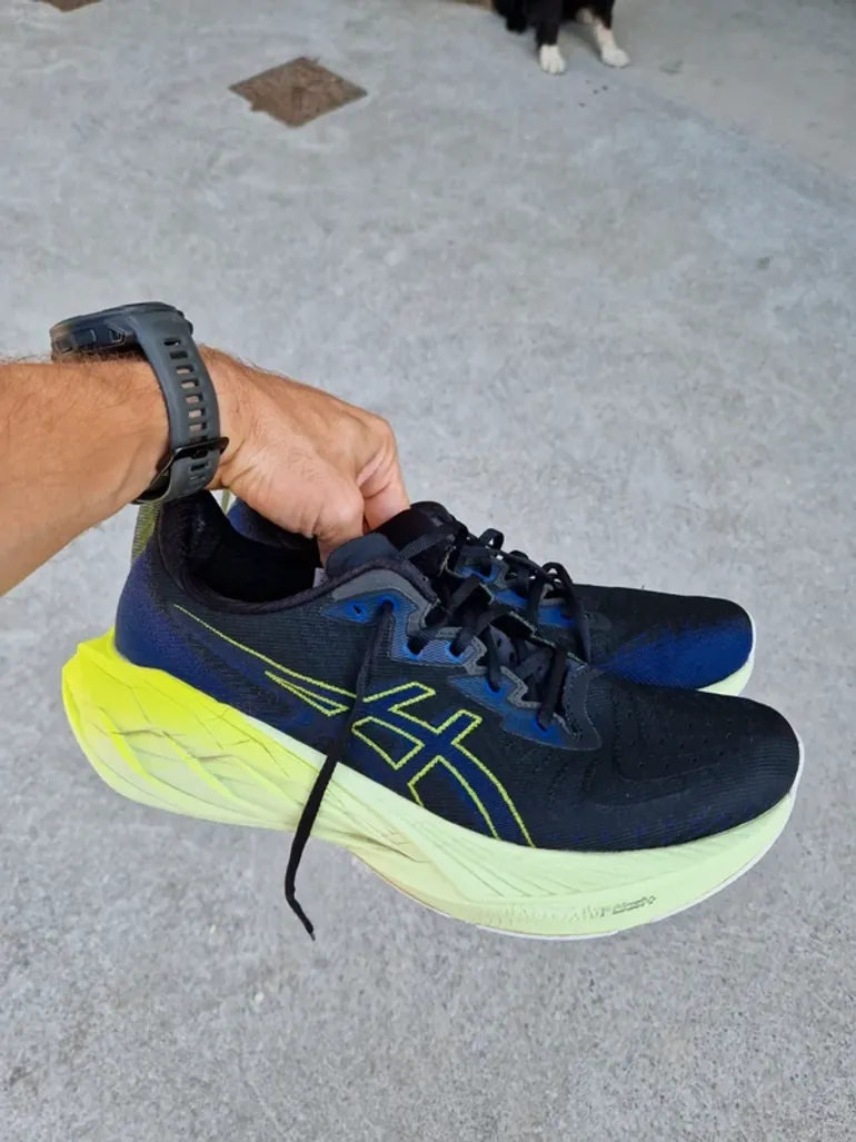 Used Asics Novablast 5 bike — image 1 of 7