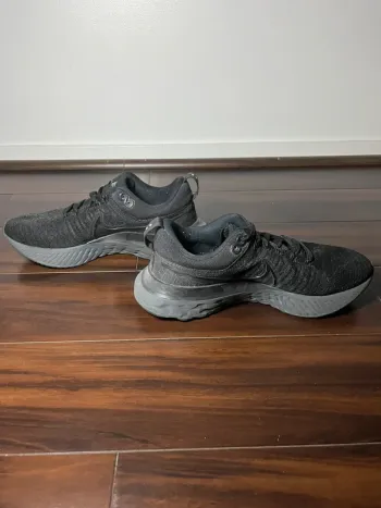 Used Nike React Infinity Run Flyknit 2 bike — image 2 of 5