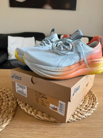 Gebrauchtes Asics Gel-Nimbus 28 bike