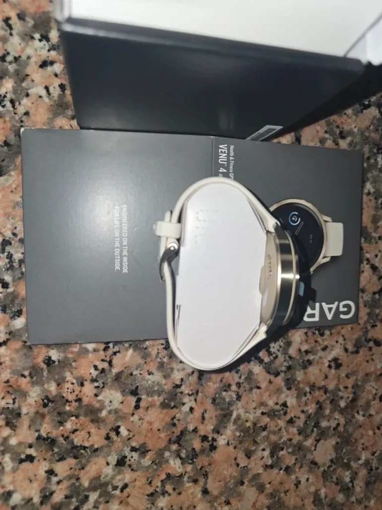 Used Garmin Venu 4 bike — image 6 of 7