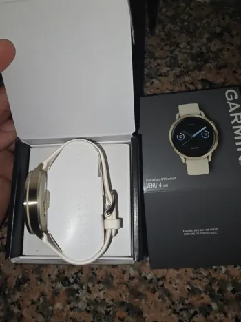 Used Garmin Venu 4 bike — image 7 of 7