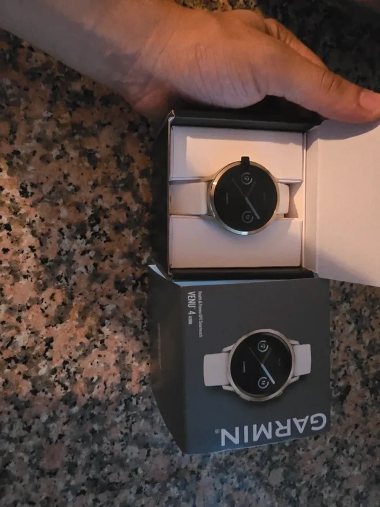 Used Garmin Venu 4 bike — image 3 of 7