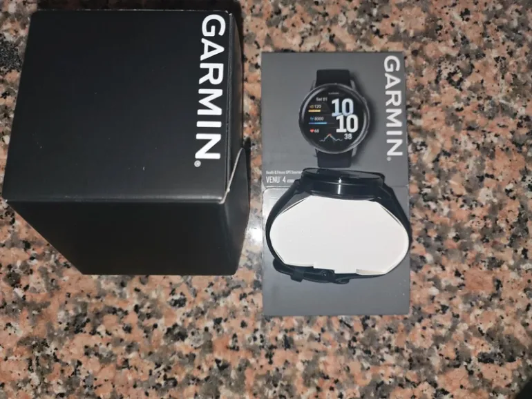 Used Garmin Venu 4 bike — image 4 of 6