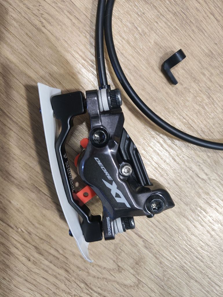 Použité Shimano Deore XT 4 Pistones bike — obrázek 1 z 6
