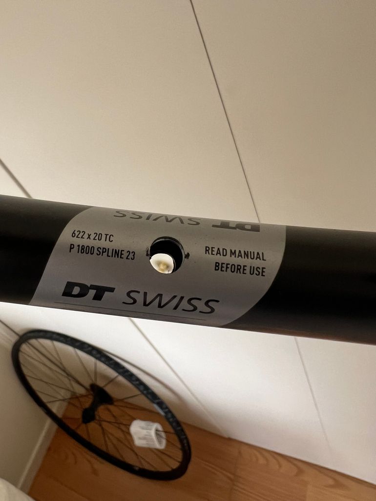 Used Dt Swiss P 1800 SPLINE Road Wheelset 2025 bike — image 2 of 4