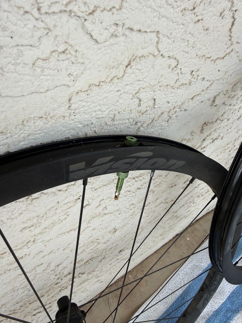 Used Vision Trimax AGX Disc Wheelset Tubeless Ready bike — image 3 of 3