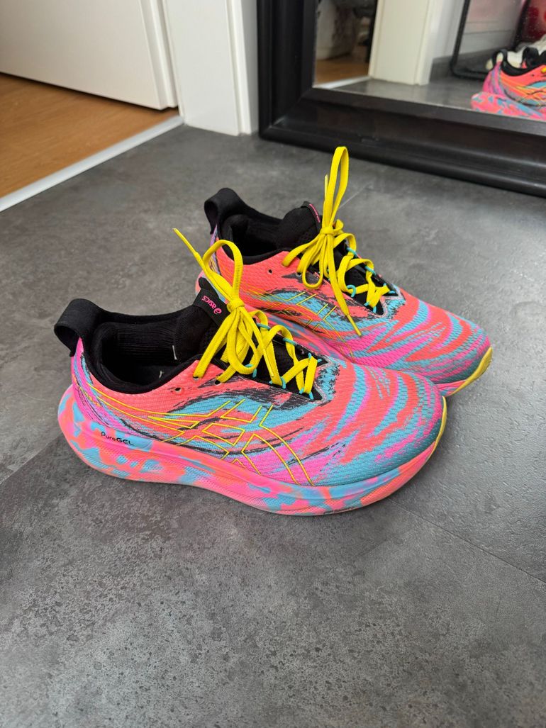 Used Asics GEL-NIMBUS 25 Color Injection bike — image 2 of 8