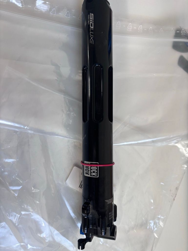 Použité RockShox isostrut Amortiguador 2025 bike — obrázek 4 z 5