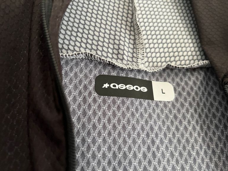 Used Assos Mille GT S11 Trikot 2026 bike — image 4 of 5